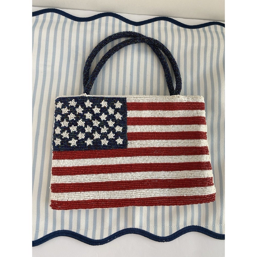 VTG Valerie Stevens Patriotic USA American Flag Red White Blue Beaded Purse